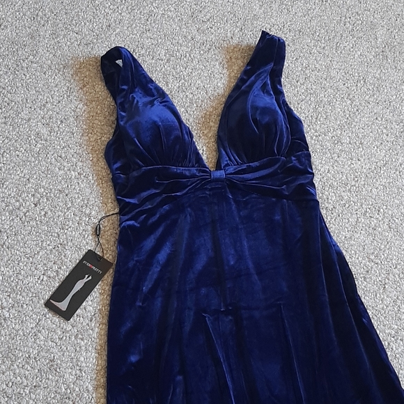 New Velvet Long Evening Prom Gala Maxi Dress. - Picture 5 of 12